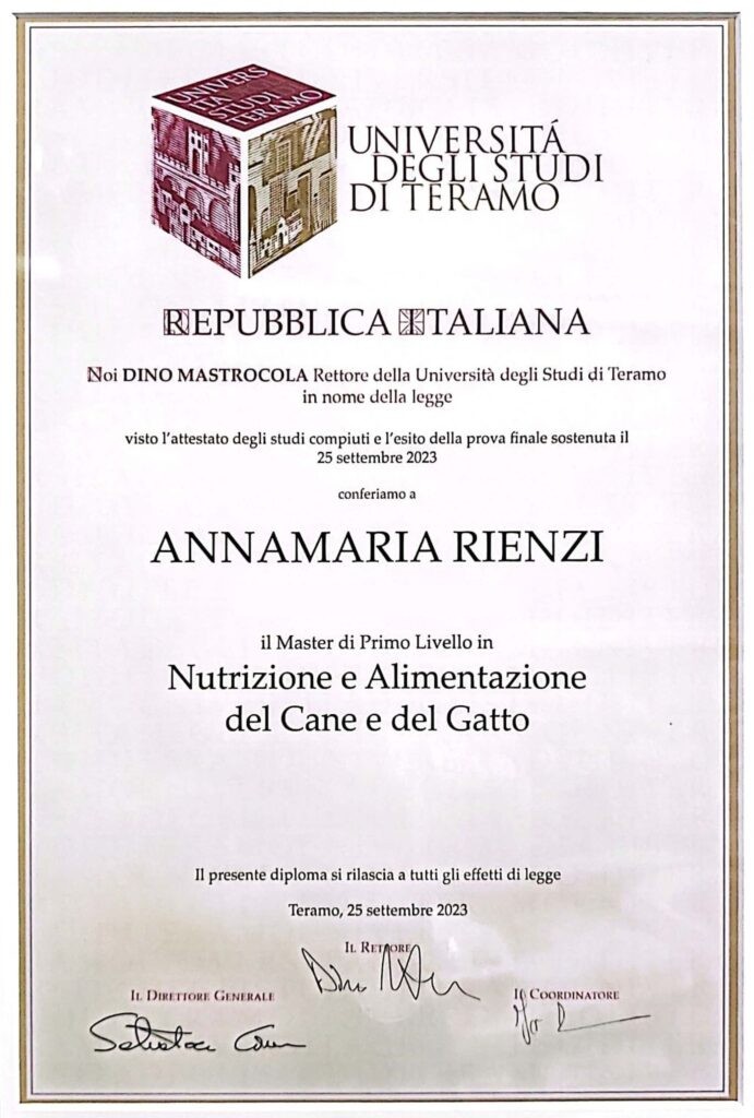 Diploma del Master in Nutrizione e Alimentazione del Cane e del Gatto della Dott.ssa Annamaria Rienzi, Università di Teramo